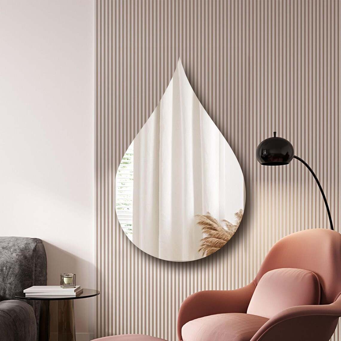 Dewdrop - Tear-Shaped Decorative Mirror
